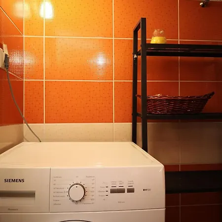 Yellow Submarine Apartment *